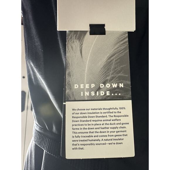 Lululemon Down for It All Vest Black Size 10 NWT Goose Down PrimaLoft Warm - Picture 10 of 16